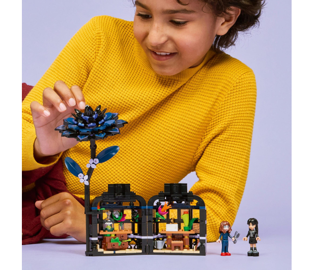 LEGO Wednesday 76784 Kwiat czarnej dalii - 1331732 - zdjęcie 3